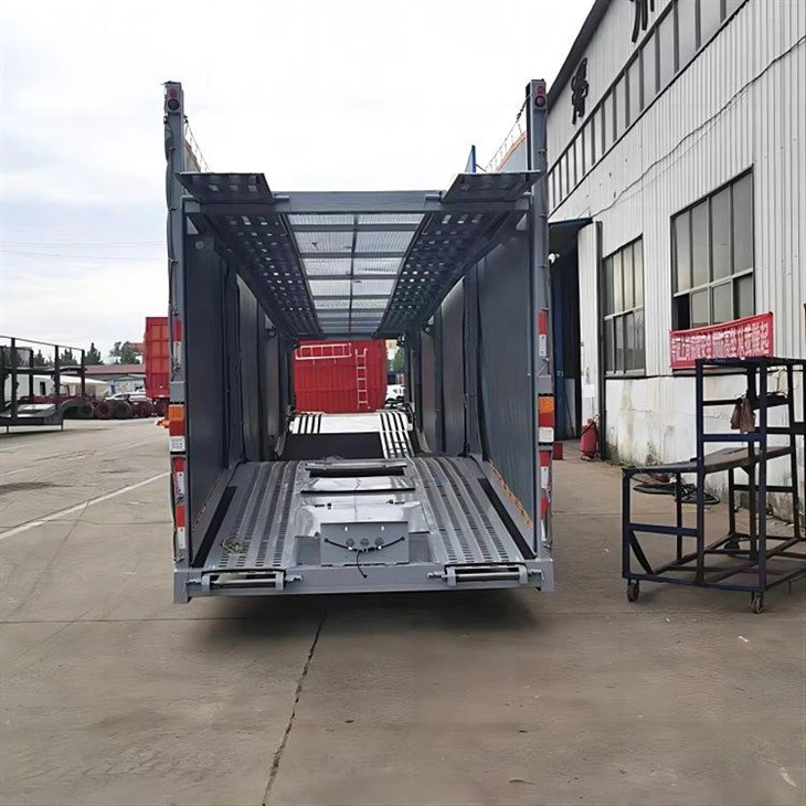 Трейлер автомобильного перевозчика